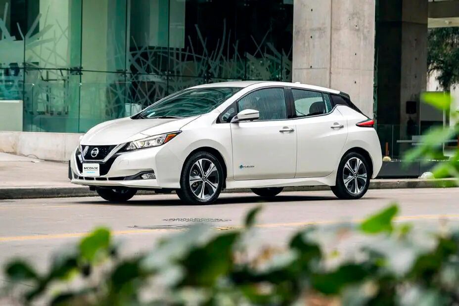 coches compactos Nissan Leaf